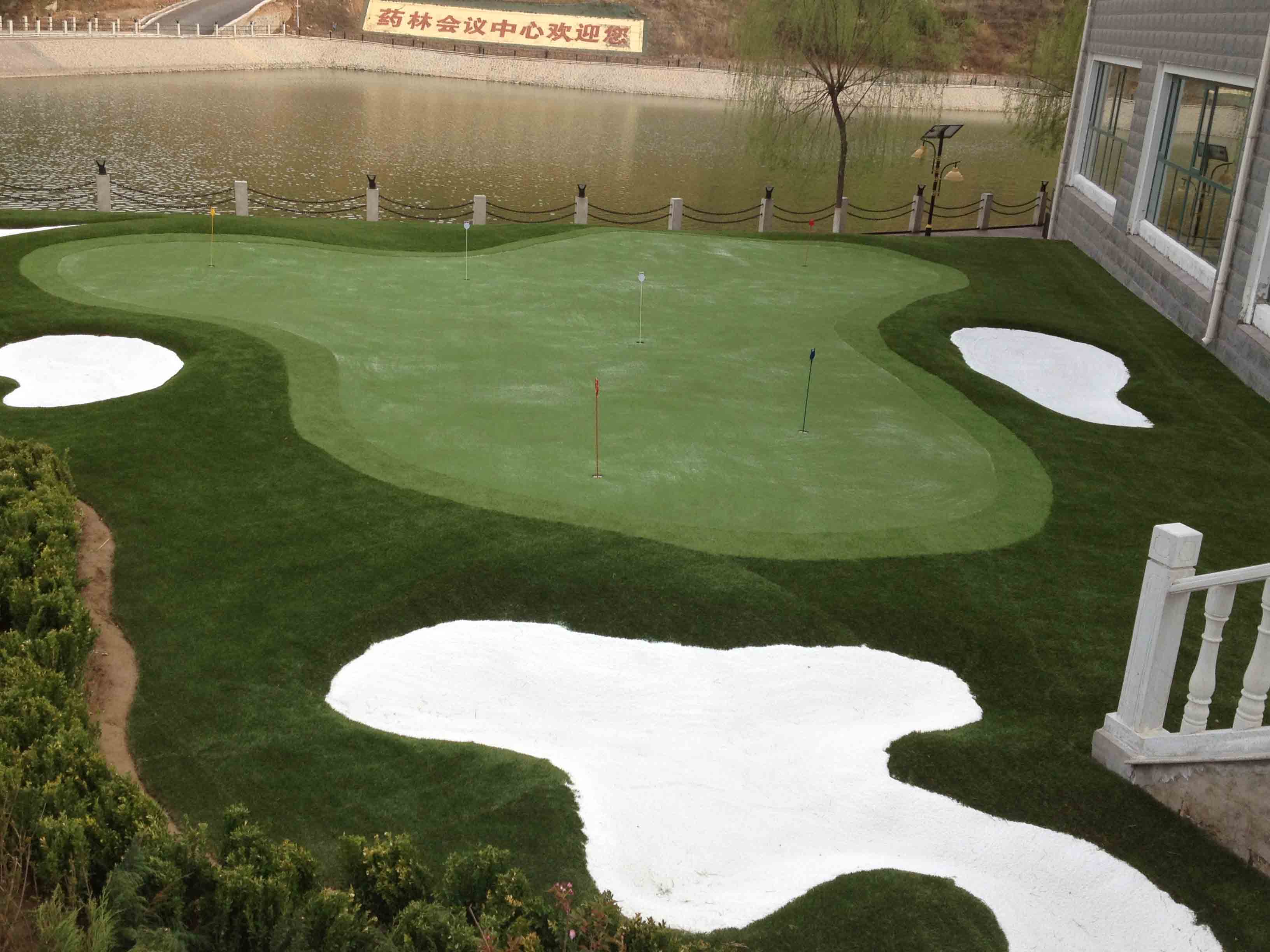 室外迷你高尔夫